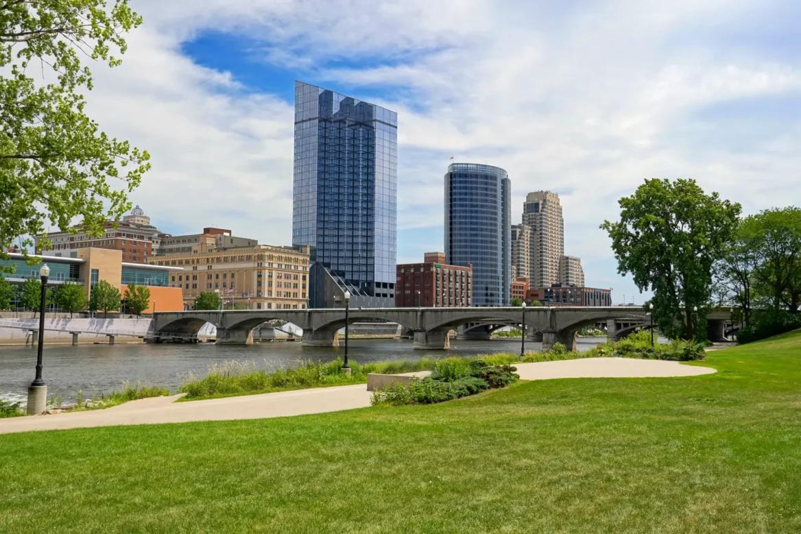 Park beside river in Grand Rapids, Michigan